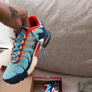 Nike Air Max Plus Grade School size 4.5